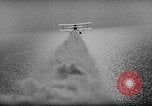 Standbild Rauch Bildschirm um Kriegsmarine Schiff Atlantik, 1943, aus Sekunde 37 historischem Filmmaterial Videoclip 65675049300