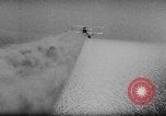 Standbild Rauch Bildschirm um Kriegsmarine Schiff Atlantik, 1943, aus Sekunde 43 historischem Filmmaterial Videoclip 65675049300