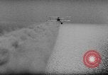 Standbild Rauch Bildschirm um Kriegsmarine Schiff Atlantik, 1943, aus Sekunde 45 historischem Filmmaterial Videoclip 65675049300