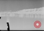 Standbild Rauch Bildschirm um Kriegsmarine Schiff Atlantik, 1943, aus Sekunde 52 historischem Filmmaterial Videoclip 65675049300
