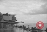 Standbild USS New Mexico Brände 5 inch guns Pazifik, 1944, aus Sekunde 3 historischem Filmmaterial Videoclip 65675049304