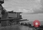 Standbild USS New Mexico Brände 5 inch guns Pazifik, 1944, aus Sekunde 20 historischem Filmmaterial Videoclip 65675049304