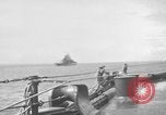 Standbild USS New Mexico Brände 5 inch guns Pazifik, 1944, aus Sekunde 26 historischem Filmmaterial Videoclip 65675049304