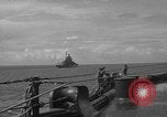 Standbild USS New Mexico Brände 5 inch guns Pazifik, 1944, aus Sekunde 28 historischem Filmmaterial Videoclip 65675049304