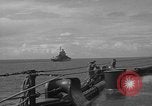 Standbild USS New Mexico Brände 5 inch guns Pazifik, 1944, aus Sekunde 30 historischem Filmmaterial Videoclip 65675049304