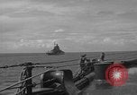 Standbild USS New Mexico Brände 5 inch guns Pazifik, 1944, aus Sekunde 33 historischem Filmmaterial Videoclip 65675049304