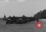 Standbild USA zog Einheiten Cherbourg Normandie Frankreich, 1944, aus Sekunde 14 historischem Filmmaterial Videoclip 65675049310