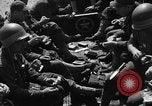 Standbild USA zog Einheiten Cherbourg Normandie Frankreich, 1944, aus Sekunde 26 historischem Filmmaterial Videoclip 65675049310