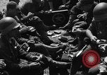 Standbild USA zog Einheiten Cherbourg Normandie Frankreich, 1944, aus Sekunde 28 historischem Filmmaterial Videoclip 65675049310