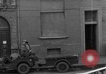 Standbild USA zog Einheiten Cherbourg Normandie Frankreich, 1944, aus Sekunde 37 historischem Filmmaterial Videoclip 65675049310