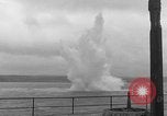 Immagine di Esplosioni di mine Cherbourg Normandia Francia, 1944, secondo 7 filmato di repertorio 65675049316