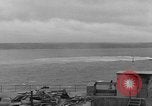 Immagine di Esplosioni di mine Cherbourg Normandia Francia, 1944, secondo 33 filmato di repertorio 65675049316