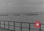 Immagine di Esplosioni di mine Cherbourg Normandia Francia, 1944, secondo 41 filmato di repertorio 65675049316