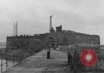 Immagine di Esplosioni di mine Cherbourg Normandia Francia, 1944, secondo 45 filmato di repertorio 65675049316