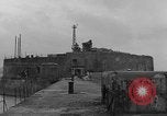 Immagine di Esplosioni di mine Cherbourg Normandia Francia, 1944, secondo 48 filmato di repertorio 65675049316