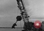 Standbild Metall Gerät Cherbourg Normandie Frankreich, 1944, aus Sekunde 9 historischem Filmmaterial Videoclip 65675049319