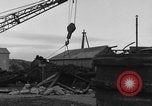 Standbild Metall Gerät Cherbourg Normandie Frankreich, 1944, aus Sekunde 19 historischem Filmmaterial Videoclip 65675049319