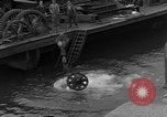 Standbild Metall Gerät Cherbourg Normandie Frankreich, 1944, aus Sekunde 24 historischem Filmmaterial Videoclip 65675049319