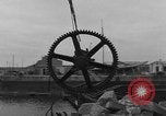 Standbild Metall Gerät Cherbourg Normandie Frankreich, 1944, aus Sekunde 33 historischem Filmmaterial Videoclip 65675049319