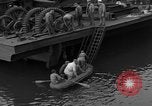 Standbild Metall Gerät Cherbourg Normandie Frankreich, 1944, aus Sekunde 38 historischem Filmmaterial Videoclip 65675049319