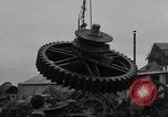 Standbild Metall Gerät Cherbourg Normandie Frankreich, 1944, aus Sekunde 56 historischem Filmmaterial Videoclip 65675049319