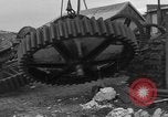 Standbild Metall Gerät Cherbourg Normandie Frankreich, 1944, aus Sekunde 59 historischem Filmmaterial Videoclip 65675049319