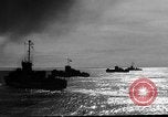 Standbild Landing Vehicle Tracked Zamboanga Philippinen, 1945, aus Sekunde 1 historischem Filmmaterial Videoclip 65675049324