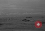 Standbild Landing Vehicle Tracked Zamboanga Philippinen, 1945, aus Sekunde 15 historischem Filmmaterial Videoclip 65675049324