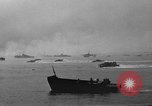 Standbild Landing Vehicle Tracked Zamboanga Philippinen, 1945, aus Sekunde 52 historischem Filmmaterial Videoclip 65675049324