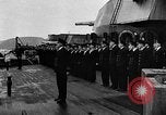Standbild Roosevelt und Churchill at Atlantic Conference Schiff Hafen Neufundland, 1941, aus Sekunde 23 historischem Filmmaterial Videoclip 65675049353