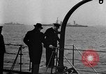 Standbild Roosevelt und Churchill at Atlantic Conference Schiff Hafen Neufundland, 1941, aus Sekunde 39 historischem Filmmaterial Videoclip 65675049353