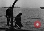 Standbild Roosevelt und Churchill at Atlantic Conference Schiff Hafen Neufundland, 1941, aus Sekunde 42 historischem Filmmaterial Videoclip 65675049353