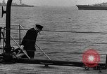 Standbild Roosevelt und Churchill at Atlantic Conference Schiff Hafen Neufundland, 1941, aus Sekunde 47 historischem Filmmaterial Videoclip 65675049353