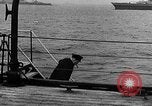 Standbild Roosevelt und Churchill at Atlantic Conference Schiff Hafen Neufundland, 1941, aus Sekunde 49 historischem Filmmaterial Videoclip 65675049353