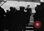 Standbild Roosevelt und Churchill at Atlantic Conference Schiff Hafen Neufundland, 1941, aus Sekunde 59 historischem Filmmaterial Videoclip 65675049353