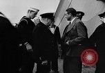 Standbild Crew der USS Augusta besuchen HMS Prince of Wales Schiff Hafen Neufundland, 1941, aus Sekunde 7 historischem Filmmaterial Videoclip 65675049359