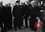 Standbild Crew der USS Augusta besuchen HMS Prince of Wales Schiff Hafen Neufundland, 1941, aus Sekunde 10 historischem Filmmaterial Videoclip 65675049359