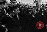 Standbild Crew der USS Augusta besuchen HMS Prince of Wales Schiff Hafen Neufundland, 1941, aus Sekunde 26 historischem Filmmaterial Videoclip 65675049359