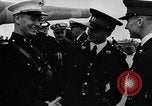 Standbild Crew der USS Augusta besuchen HMS Prince of Wales Schiff Hafen Neufundland, 1941, aus Sekunde 37 historischem Filmmaterial Videoclip 65675049359