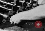 Standbild Machine Gun Fertigung Watervliet New York USA, 1940, aus Sekunde 10 historischem Filmmaterial Videoclip 65675049377