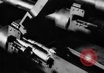 Standbild Machine Gun Fertigung Watervliet New York USA, 1940, aus Sekunde 27 historischem Filmmaterial Videoclip 65675049377