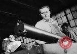 Standbild Machine Gun Fertigung Watervliet New York USA, 1940, aus Sekunde 34 historischem Filmmaterial Videoclip 65675049377