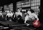 Standbild Machine Gun Fertigung Watervliet New York USA, 1940, aus Sekunde 50 historischem Filmmaterial Videoclip 65675049377