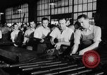 Standbild Machine Gun Fertigung Watervliet New York USA, 1940, aus Sekunde 55 historischem Filmmaterial Videoclip 65675049377