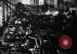 Standbild Gun shell Herstellung Zweiten Weltkrieg United States USA, 1940, aus Sekunde 3 historischem Filmmaterial Videoclip 65675049382