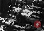Standbild Gun shell Herstellung Zweiten Weltkrieg United States USA, 1940, aus Sekunde 12 historischem Filmmaterial Videoclip 65675049382