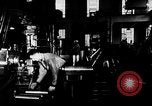 Standbild Gun shell Herstellung Zweiten Weltkrieg United States USA, 1940, aus Sekunde 28 historischem Filmmaterial Videoclip 65675049382