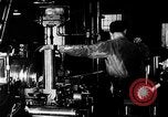 Standbild Gun shell Herstellung Zweiten Weltkrieg United States USA, 1940, aus Sekunde 31 historischem Filmmaterial Videoclip 65675049382