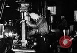 Standbild Gun shell Herstellung Zweiten Weltkrieg United States USA, 1940, aus Sekunde 34 historischem Filmmaterial Videoclip 65675049382