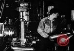 Standbild Gun shell Herstellung Zweiten Weltkrieg United States USA, 1940, aus Sekunde 38 historischem Filmmaterial Videoclip 65675049382